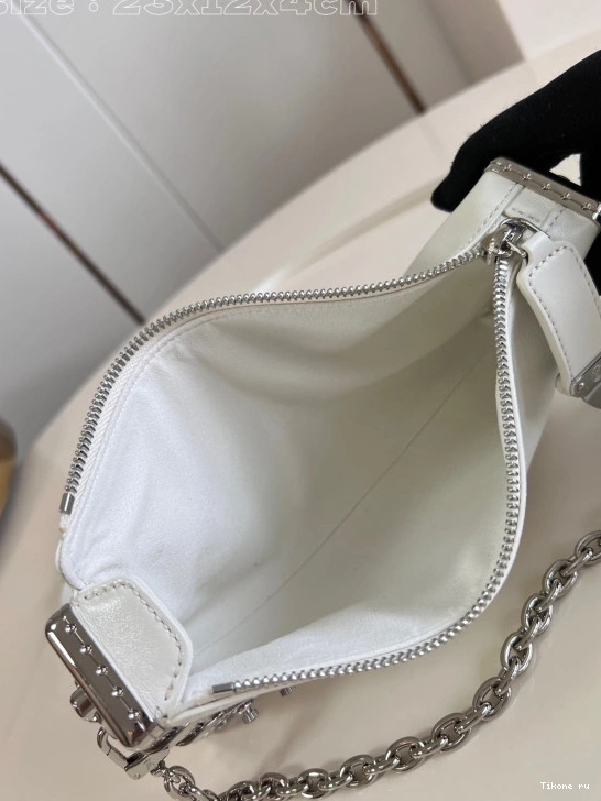 Affordable Trunk-23*12*4CM Louis Vuitton Slim 0809